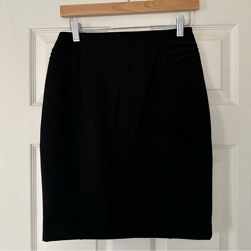 Elegant Black Pencil Skirt